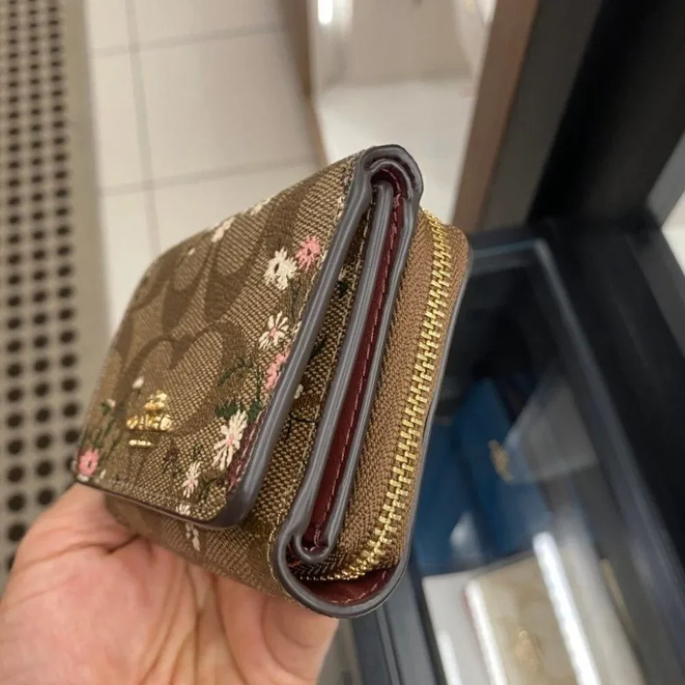 Trifold Wallet With Dandelion Floral - Picture 8 of 8